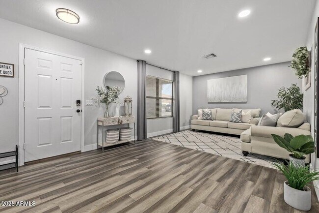 Foto del edificio - 10617 W Daley Ln