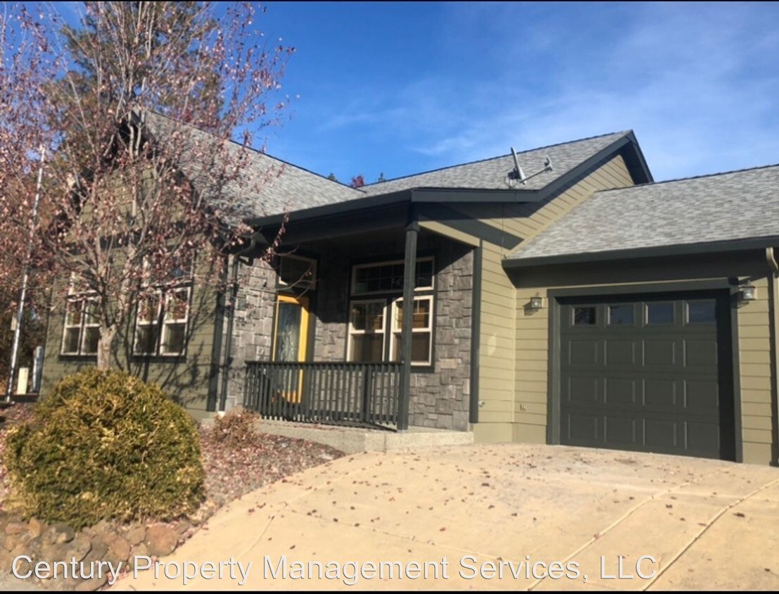 13 Wildwood Dr, Eagle Point, OR 97524 Room for Rent in Eagle Point, OR