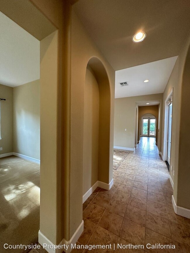 Building Photo - 3 br, 3.5 bath House - 1993 Fairway Oaks D...
