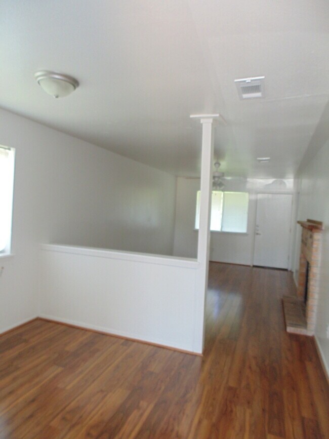 Building Photo - 3619EL