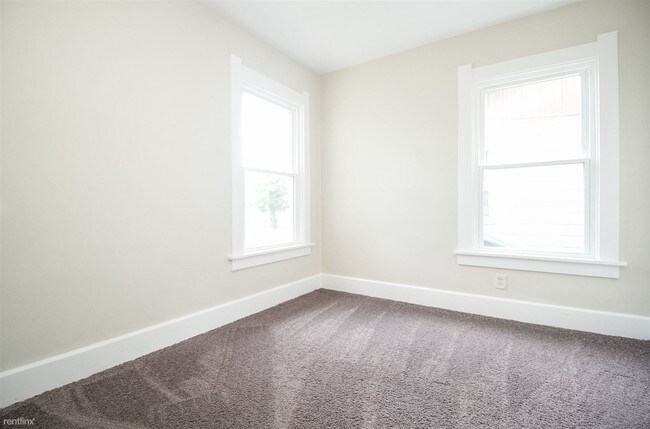 Foto del edificio - 5323 Winona Dr
