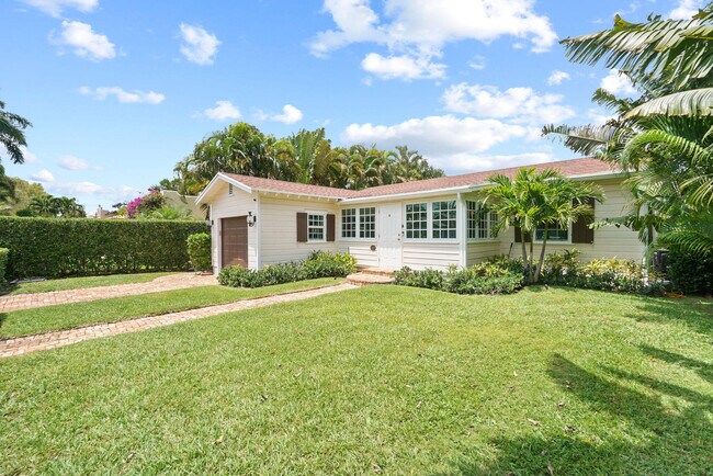 Building Photo - 209 Lakeland Dr