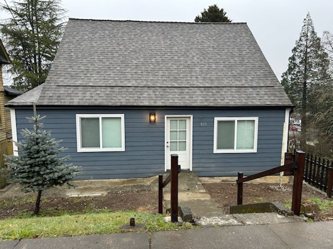 Primary Photo - Aberdeen - 3 bedroom, 2 bath remodeled hom...