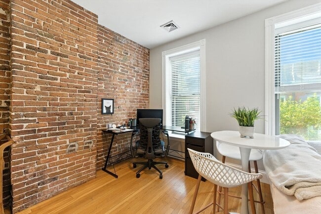Foto del edificio - 19 Medford St