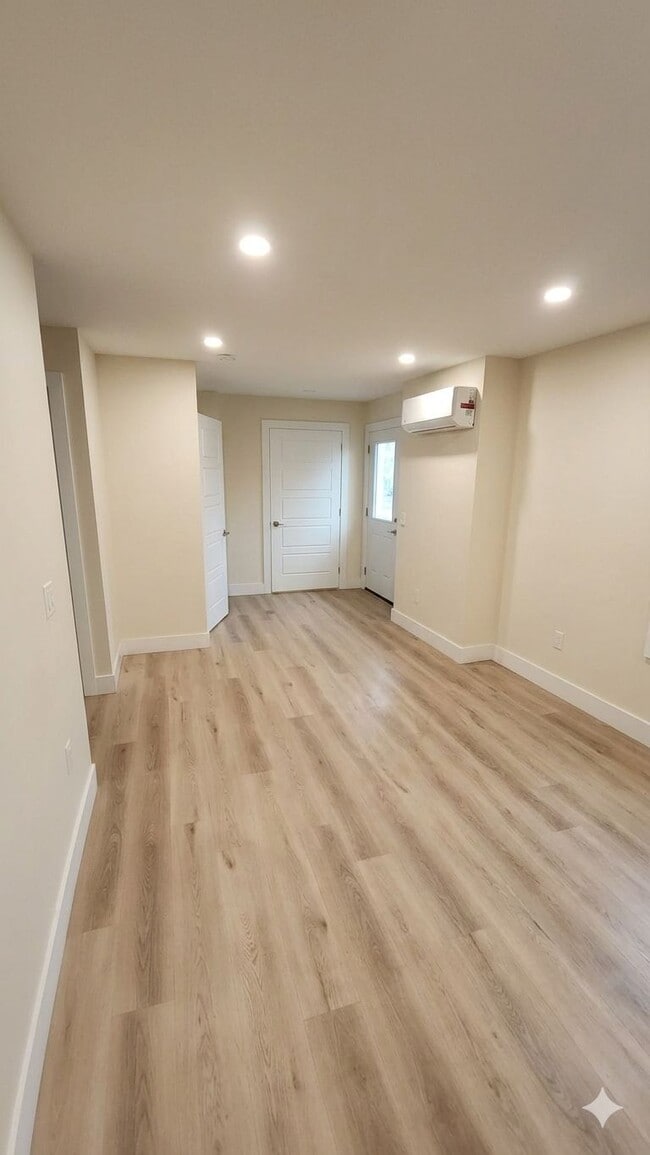 Photo du bâtiment - 7 Charlton Ave