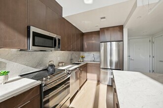 Building Photo - 14 Lincoln Pl