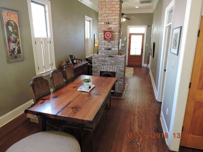Foto del edificio - Renovated 2BR/1BA cottage in Historic Beau...