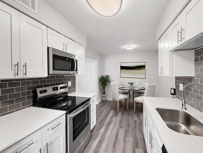 Building Photo - Greentrees Apartments - Riverview, MI