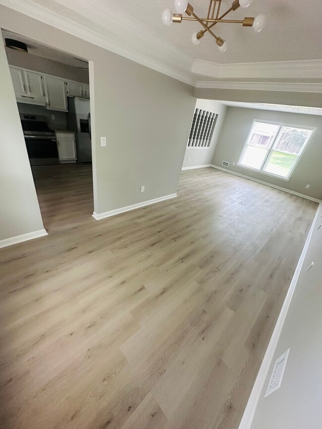 Building Photo - 3606 Baymeadow Dr