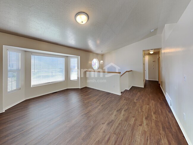 Building Photo - 2144 W 1520 N