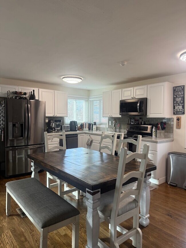 Building Photo - 8191 Raleigh Pl