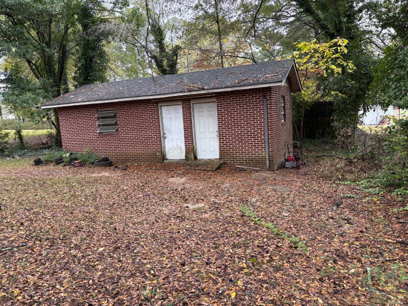 Foto del edificio - 131 Pine Cir