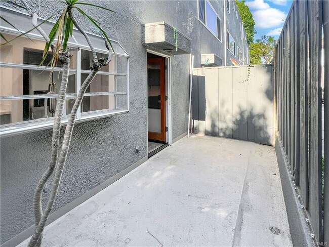 Foto del edificio - 2408 34th St