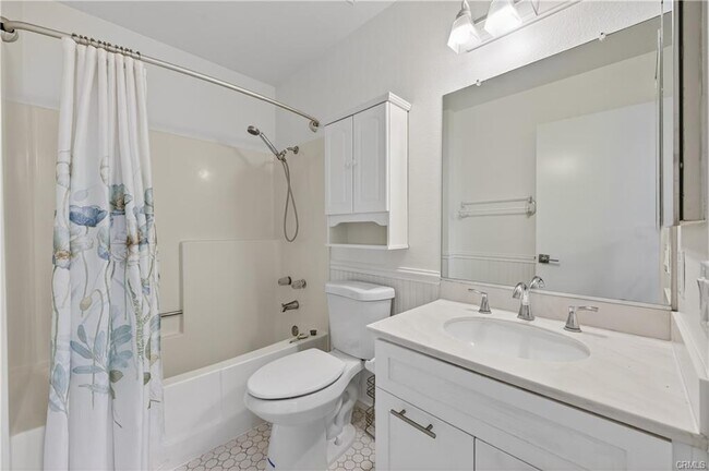 Photo - 45 Briarglen Apartment