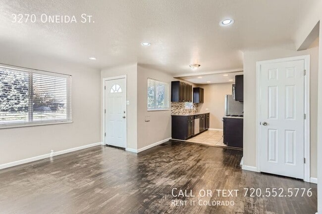 Building Photo - 3270 Oneida St