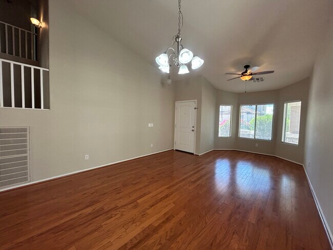 Foto del edificio - 7564 W Charter Oak Rd