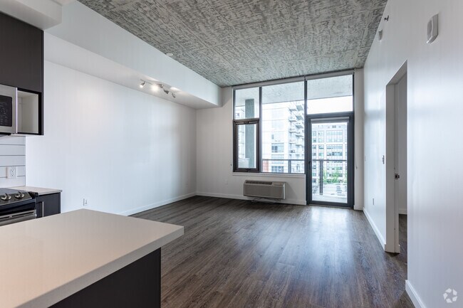 2HAB, 2BA - 923 ft² - Couch9