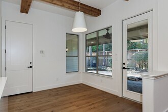 Building Photo - 118 Douvaine Ct Building Photo - 118 Douvaine Ct