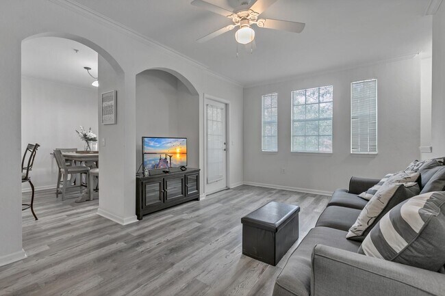 Foto del edificio - 10075 Gate Pkwy N