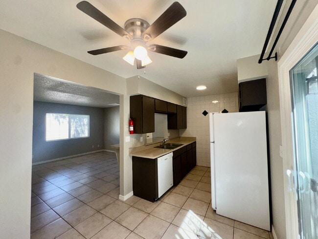 Building Photo - 3147 E Terra Alta Blvd