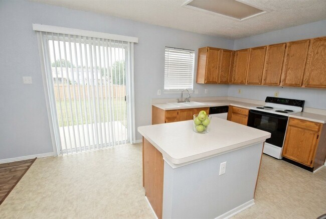 Foto del edificio - 14242 Weeping Cherry Dr