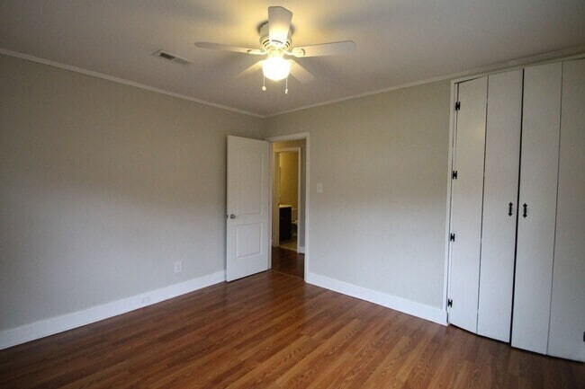 Building Photo - 942 McDow Dr