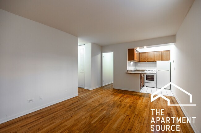 Foto del edificio - 540 W Roscoe St