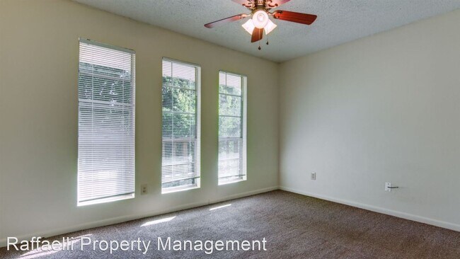 Foto del edificio - 3 br, 2 bath House - 1021 Locust St