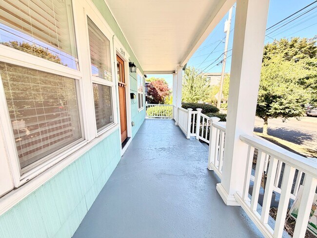 Building Photo - Charming Craftsman with Solar Savings, Hardwood Floors, and Private Backyard - Move In Ready!