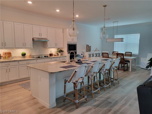 Foto del edificio - 25049 Golden Fern Dr