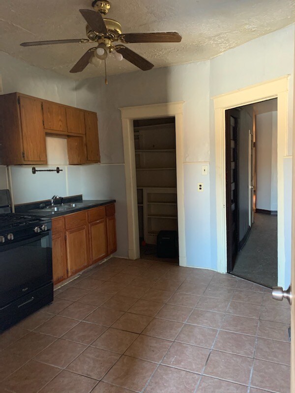 Foto del edificio - 4938 W Fulton St