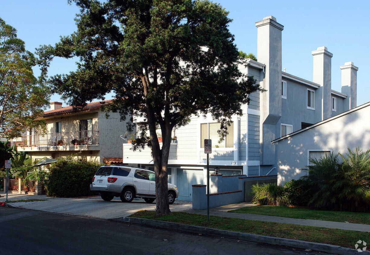 Foto del edificio - 129 Concord St