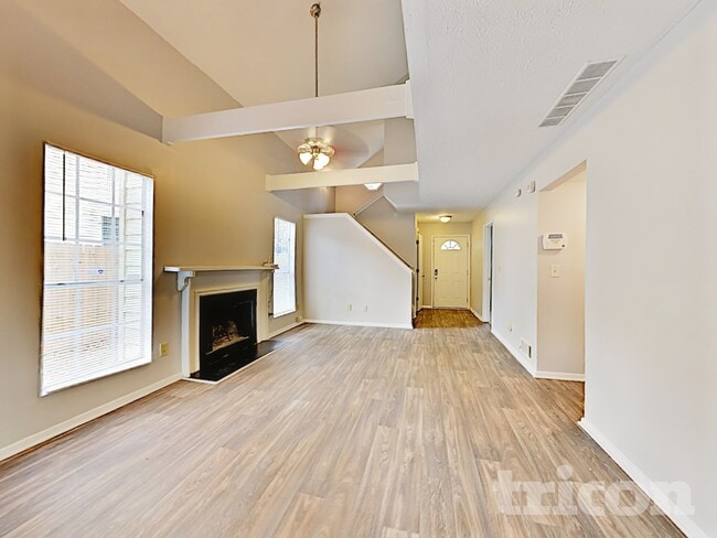 Foto del edificio - 1305 Old Countryside Cir