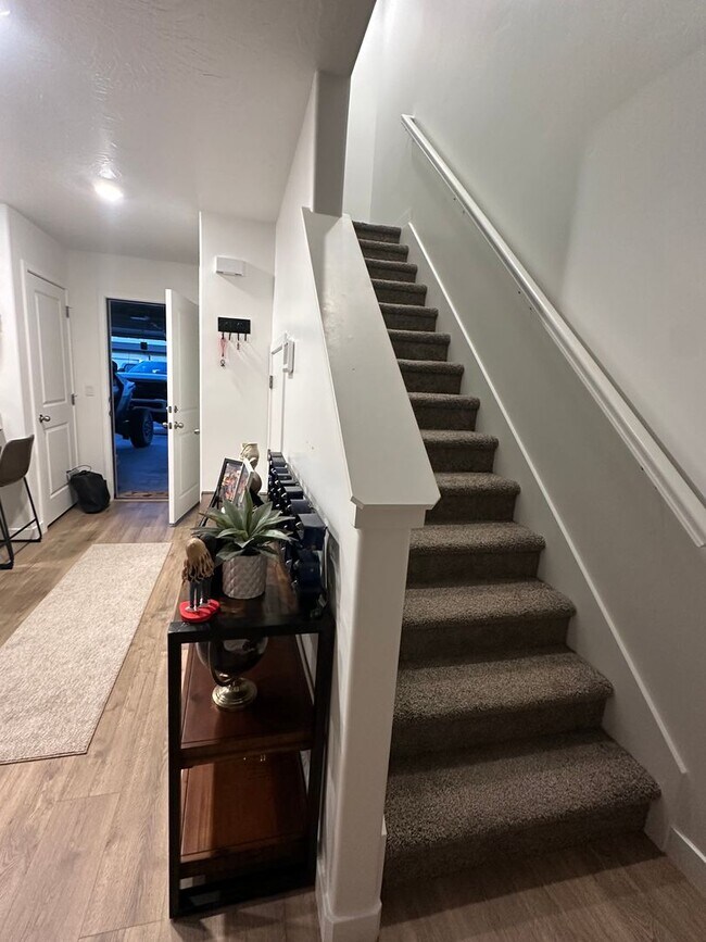 Foto del edificio - Townhome in Long Valley!