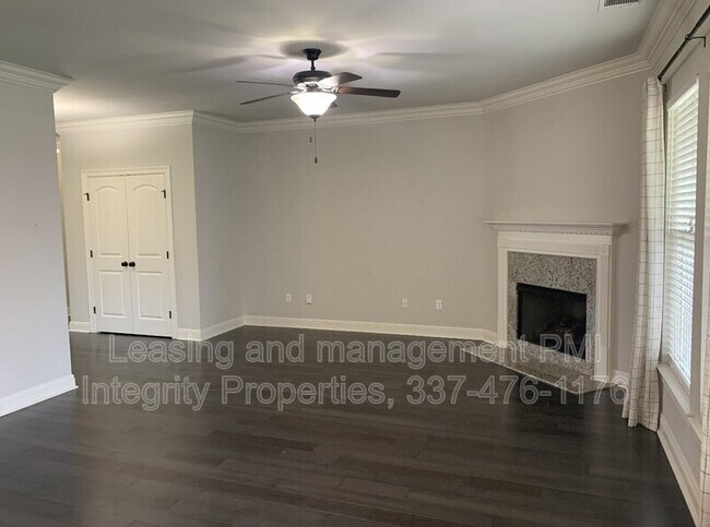 Foto del edificio - 402 Meadowland Dr