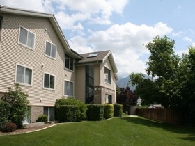 Primary Photo - Grandview Gateway Condominiums