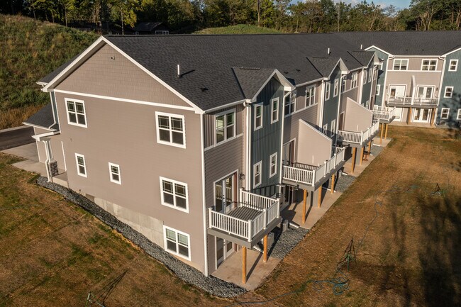 Foto del edificio - Seventh Hill Estates