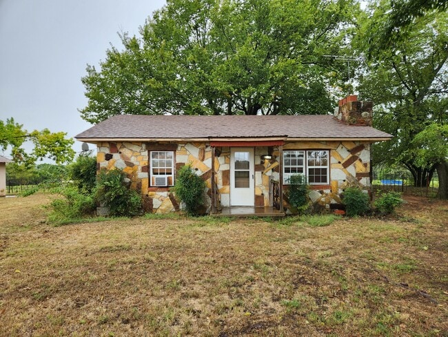 Building Photo - 18745 CR 3460