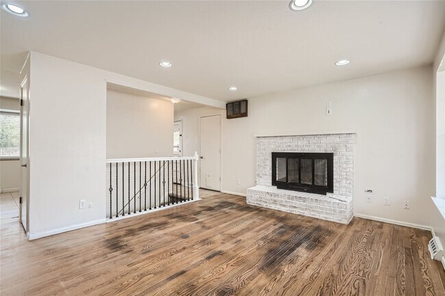 Building Photo - Spacious 5-Bedroom Retreat in Arvada, CO!
