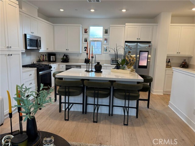 Building Photo - 3030 Cove St