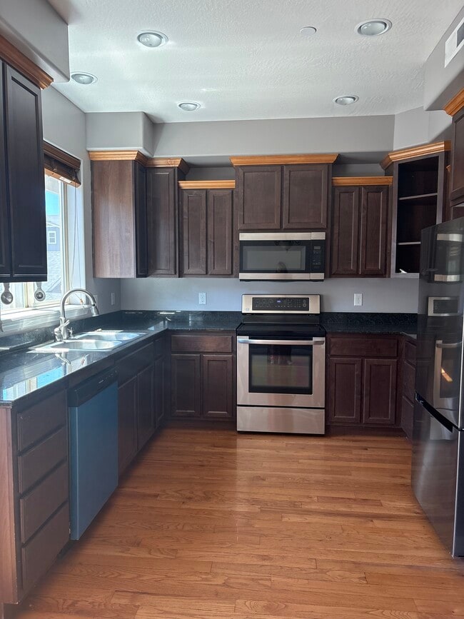 Building Photo - 341 Englemann Ln