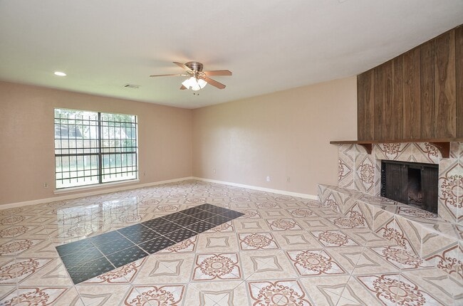 Building Photo - 4811 Raven Ridge Dr