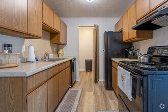 Springbrook - Kitchen - Homestead Apartments