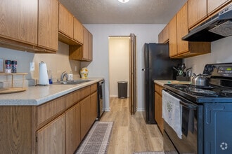 Springbrook - Kitchen - Homestead Apartments