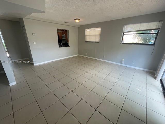 Foto del edificio - 10299 NW 33rd St