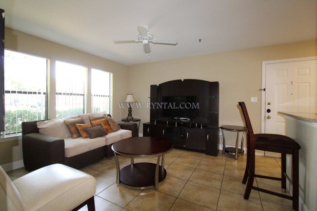 Foto del edificio - 4020 Crockers Lake Blvd