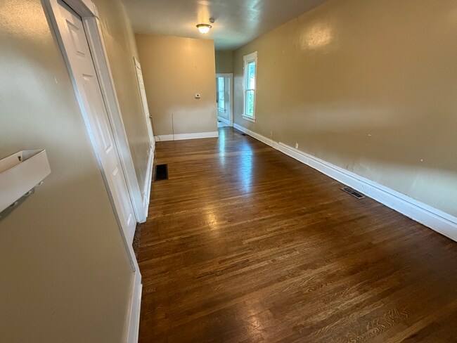 Foto del edificio - 1490 Indianola Ave