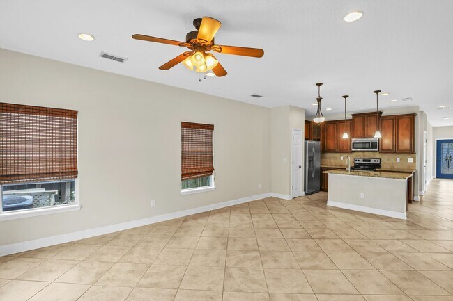 Building Photo - Beach living at it's finest! This 3 bedroo...