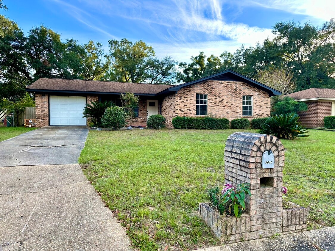 Primary Photo - 7615 Long Meadow Ln