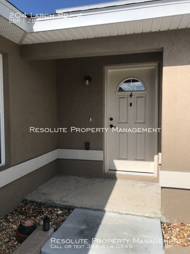 Building Photo - 2 Bedroom, 2 Bath Duplex